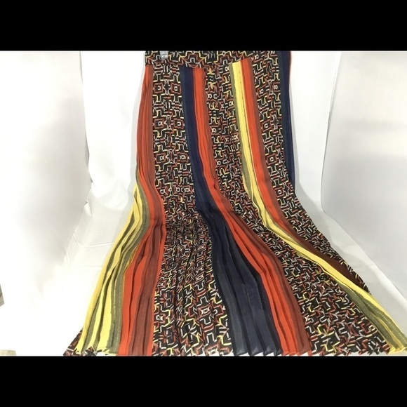 BCBG MAXAZRIA One OF A KIND PLEATED SKIRT - Picture 7 of 12